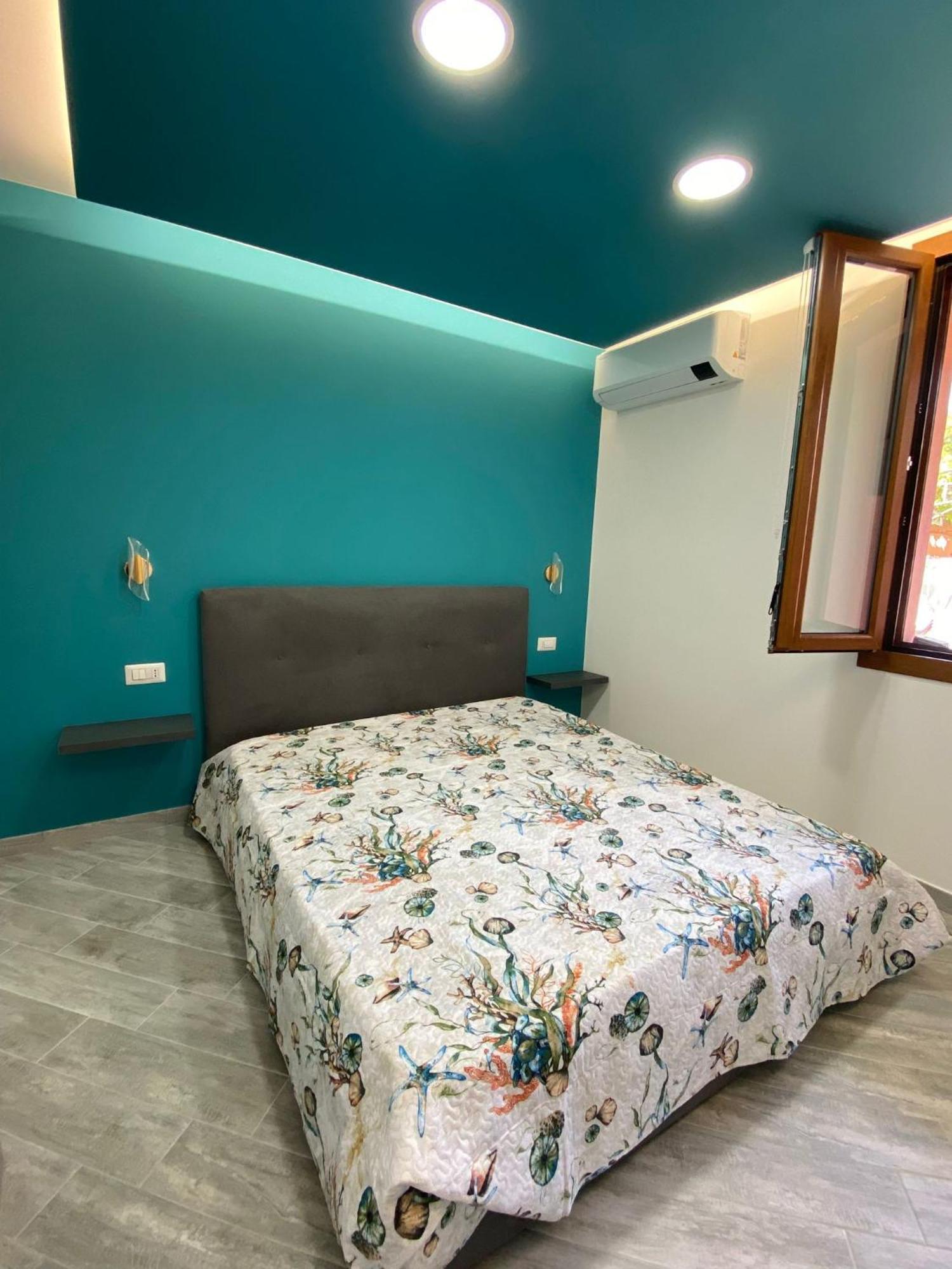 Suite Guesthouse A Pochi Passi Dal Mare Сассари Экстерьер фото