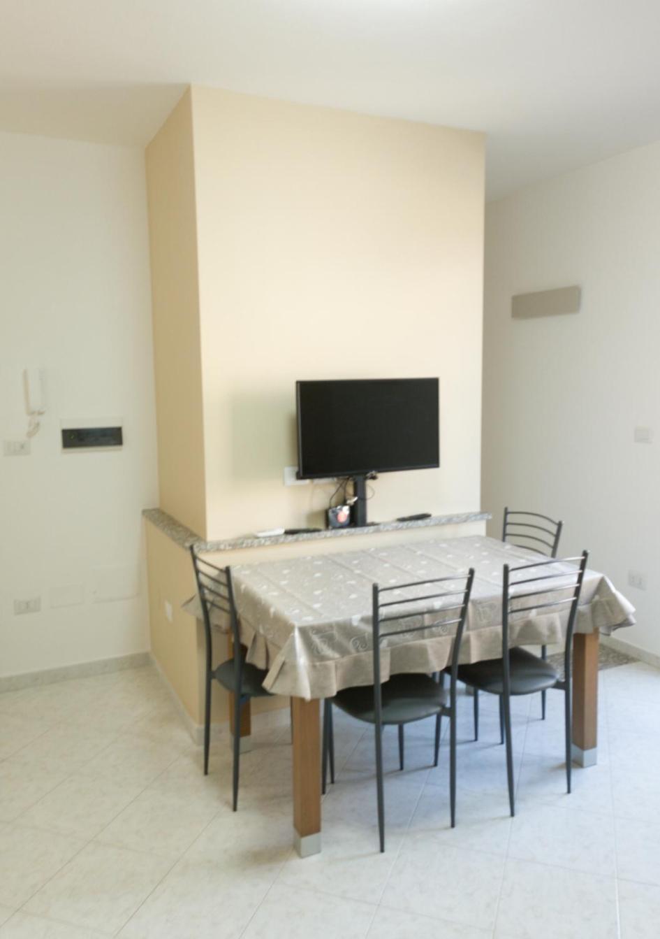 Suite Guesthouse A Pochi Passi Dal Mare Сассари Экстерьер фото