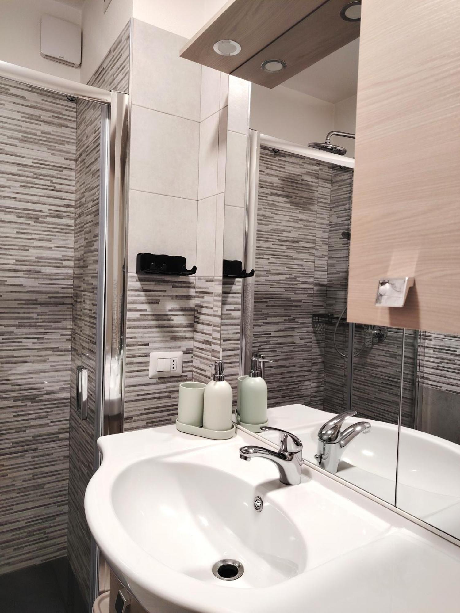 Suite Guesthouse A Pochi Passi Dal Mare Сассари Экстерьер фото